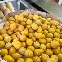 Cento de mini salgados variados